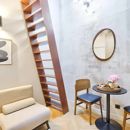 Elegant En Mezzanine - Parc Monceau Apartment